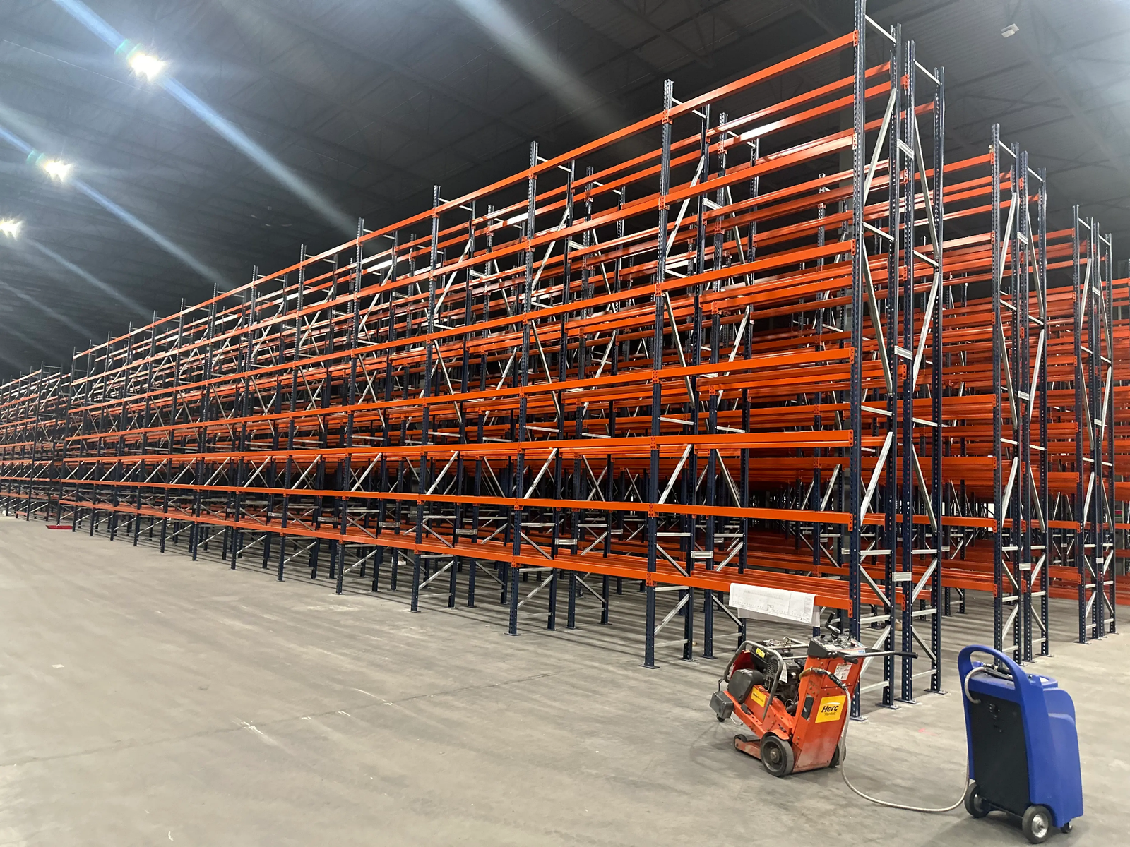 How Industrial Construction Solutions Support Efficient Warehouse Operations